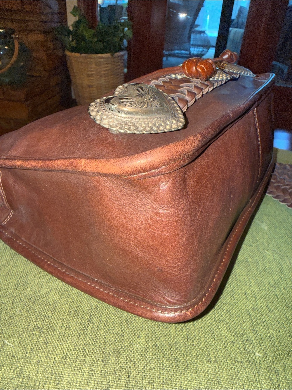 Vintage Brighton Braided Strap Brown Leather Shoulder Bag with Heart Accents - Picture 11 of 14